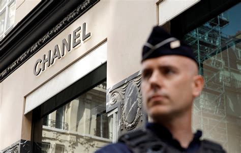 paris chanel store robbery|Chanel jewellery Paris.